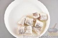 Хек, запечённый с молодой картошкой и оливками